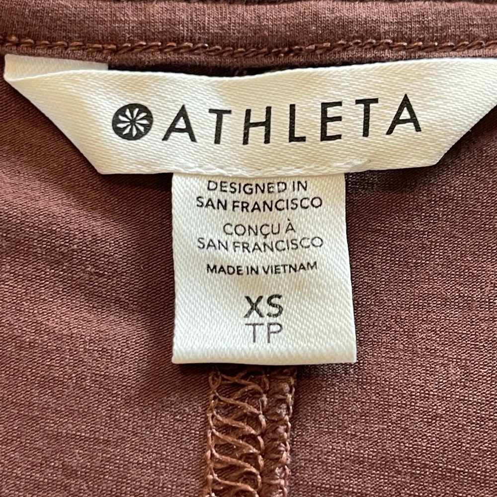 Athleta Outbound Chocolate Brown V-Neck Long Sleeve Ruched Tee, Athleisure, XS - Picture 6 of 16